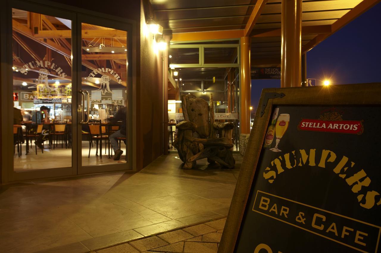 Stumpers Hotel Hokitika Exterior photo