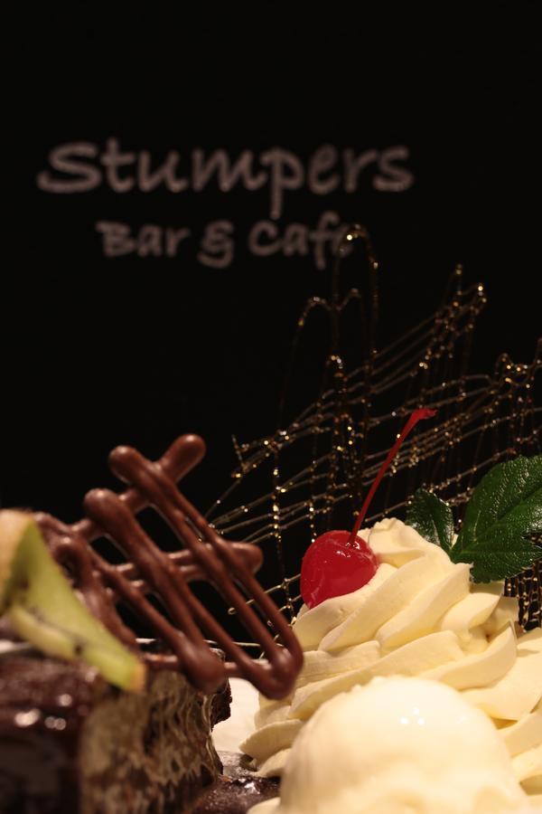 Stumpers Hotel Hokitika Exterior photo